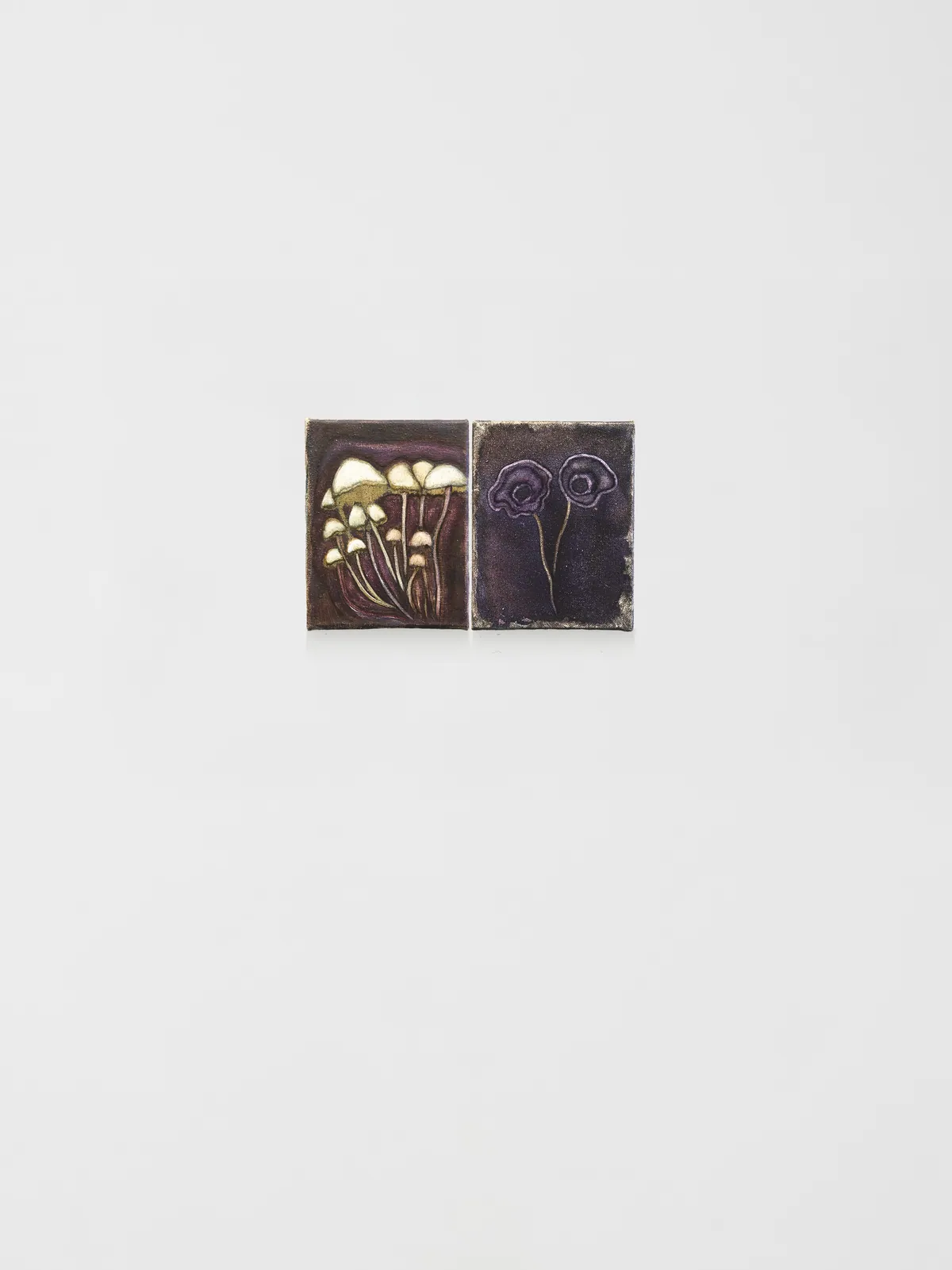 Saprophytes, 2025, Huile sur lin, 18 x 14 x 2,5 cm, Collection privée; Pharmakos, 2025, Huile sur lin, 18 x 14 x 2,5 cm, Collection privée